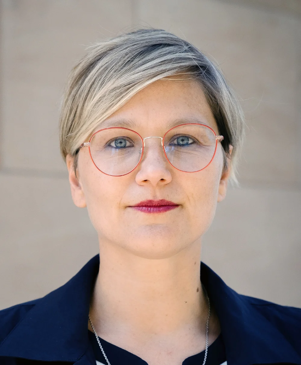 Dr. Nicole Pöppel